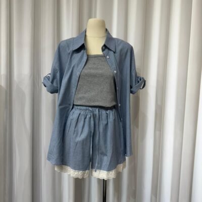 条纹衬衫三件套（衬衫 + 背心 + 短裤）Striped Shirt Three-Piece Set (Shirt + Camisole + Shorts)