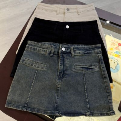 简约高腰牛仔短裙 Minimal High-Waist Denim Mini Skirt